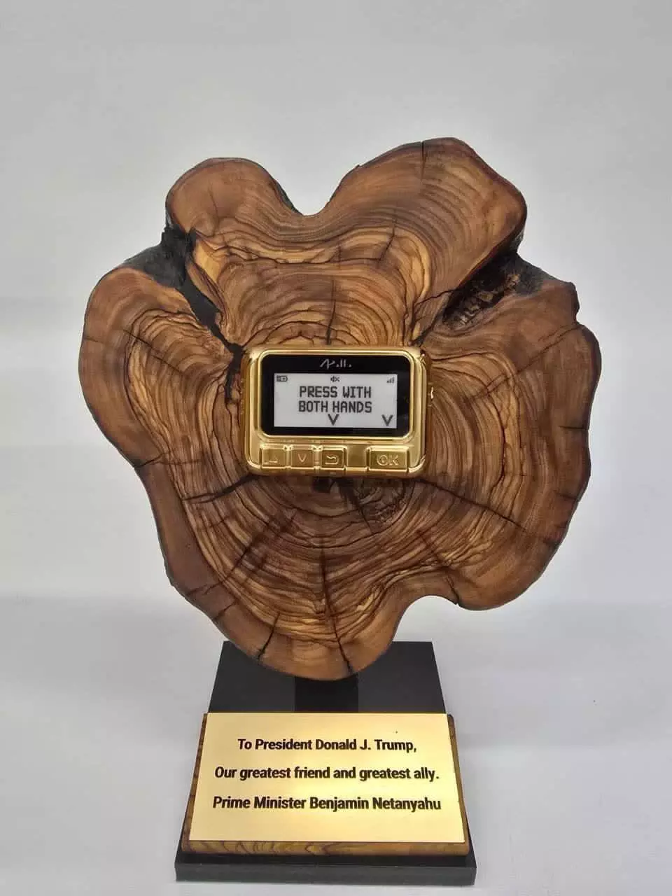پیجر طلایی